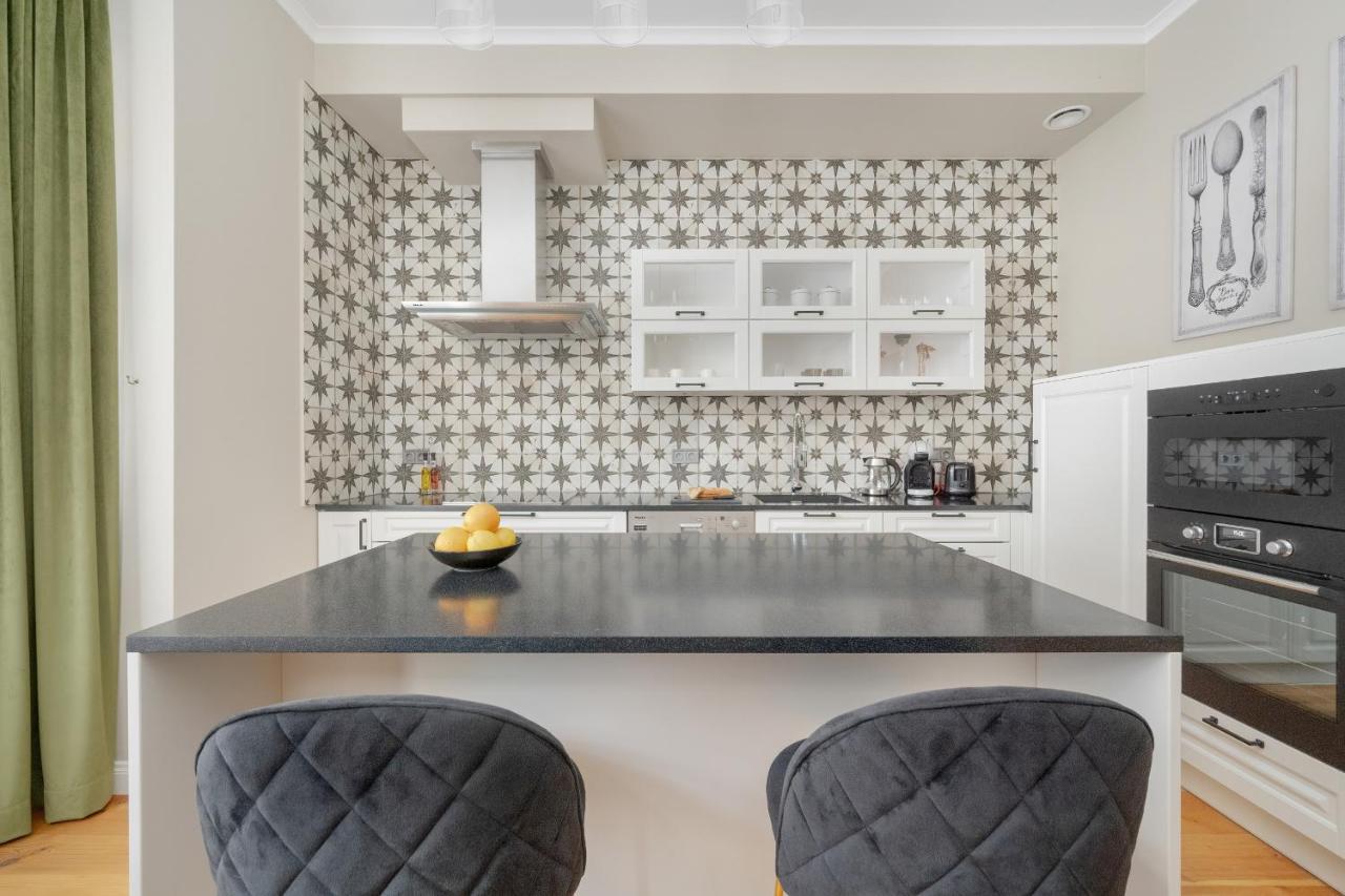 Aesthetic One Bedroom Apartment In Wroclaw By Noclegi Renters Экстерьер фото