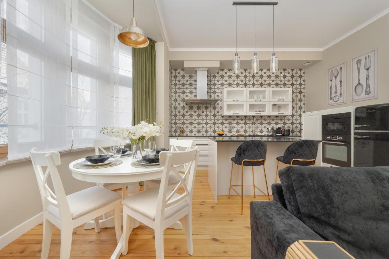 Aesthetic One Bedroom Apartment In Wroclaw By Noclegi Renters Экстерьер фото
